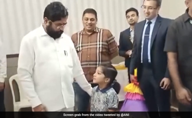 Video: Girl Asks Eknath Shinde If He Would Take Her To Guwahati. His Reply